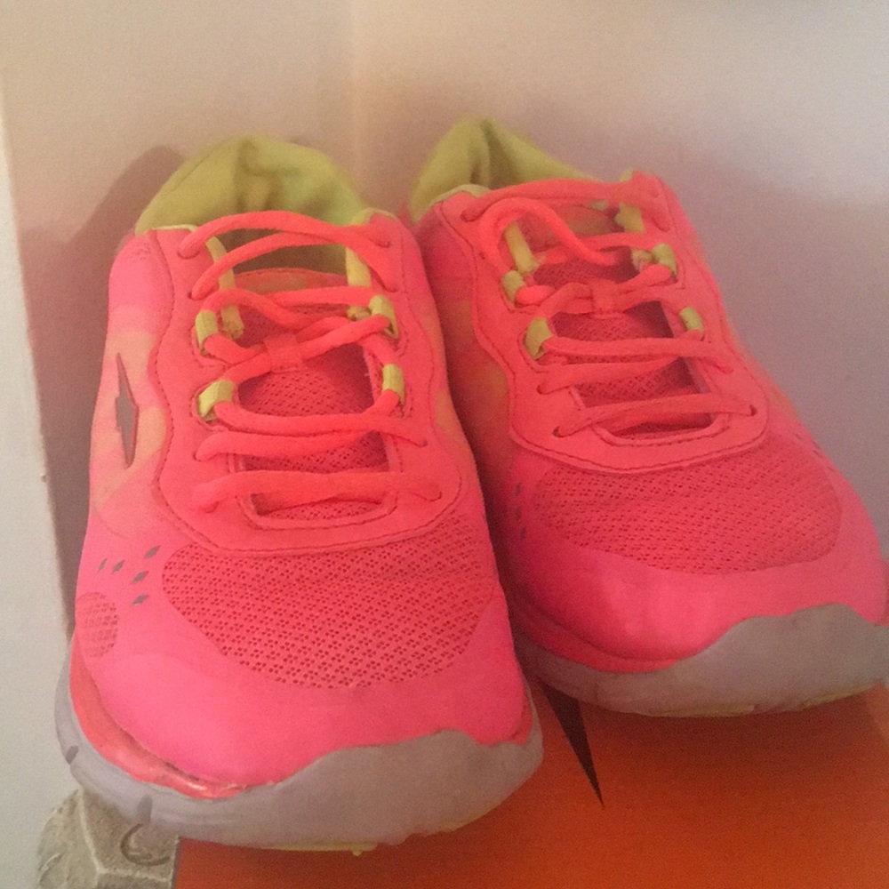 Avis Hot Punch/Lime Shoes🛍